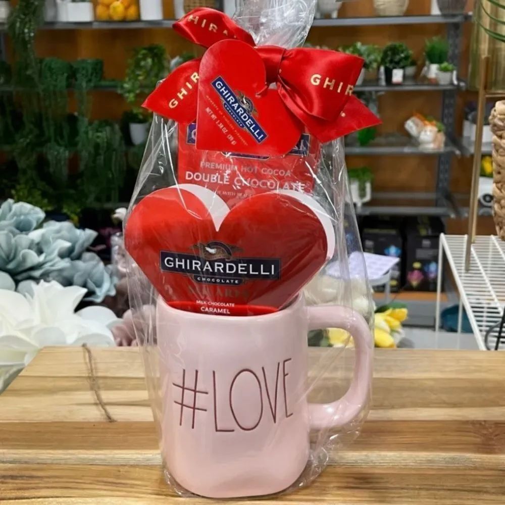 NWT Rae Dunn Hashtag #LOVE Pink Fun Mug with Ghirardelli Chocolate Gift Set New